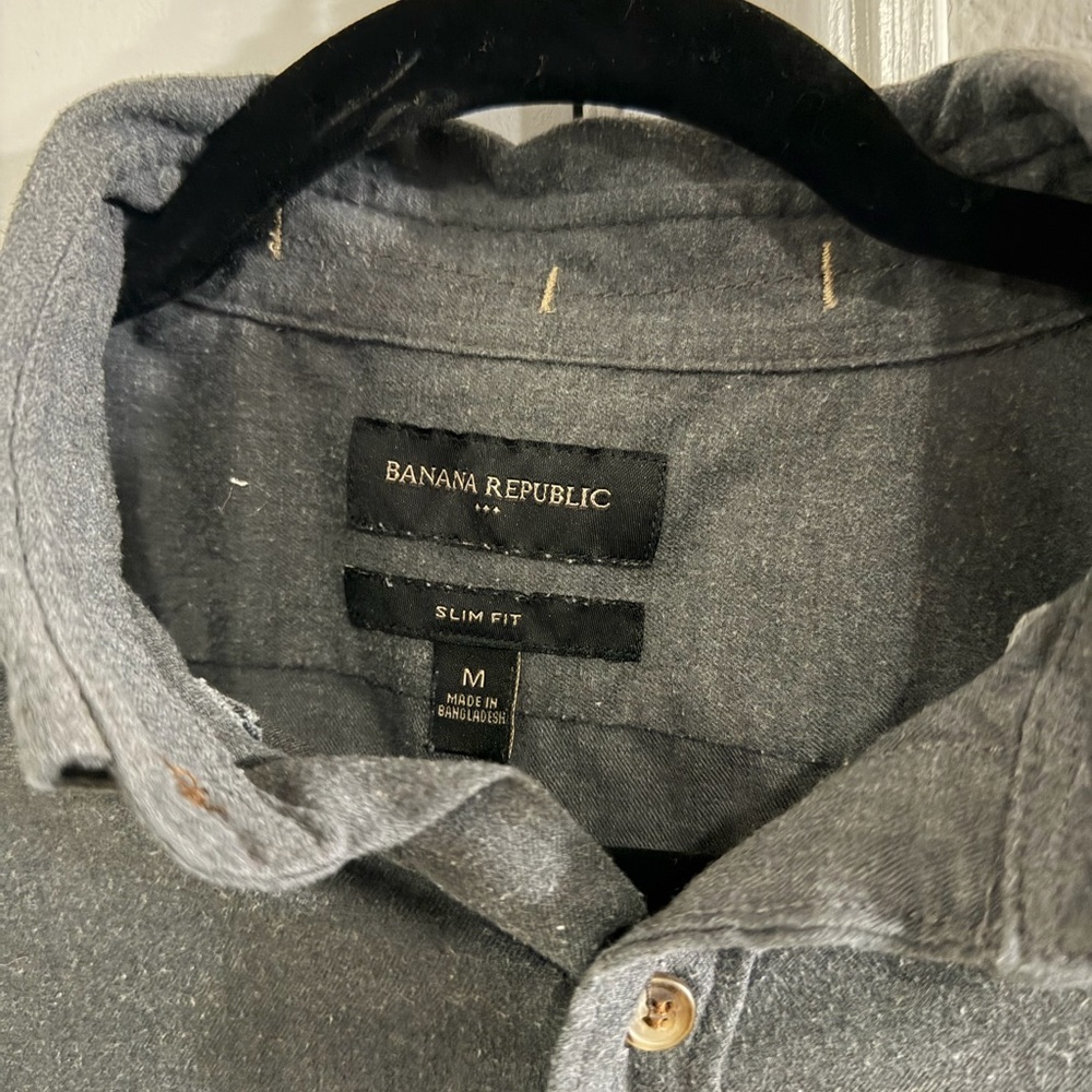 Banana Republic Button Down t shirt - Picture 2 of 2